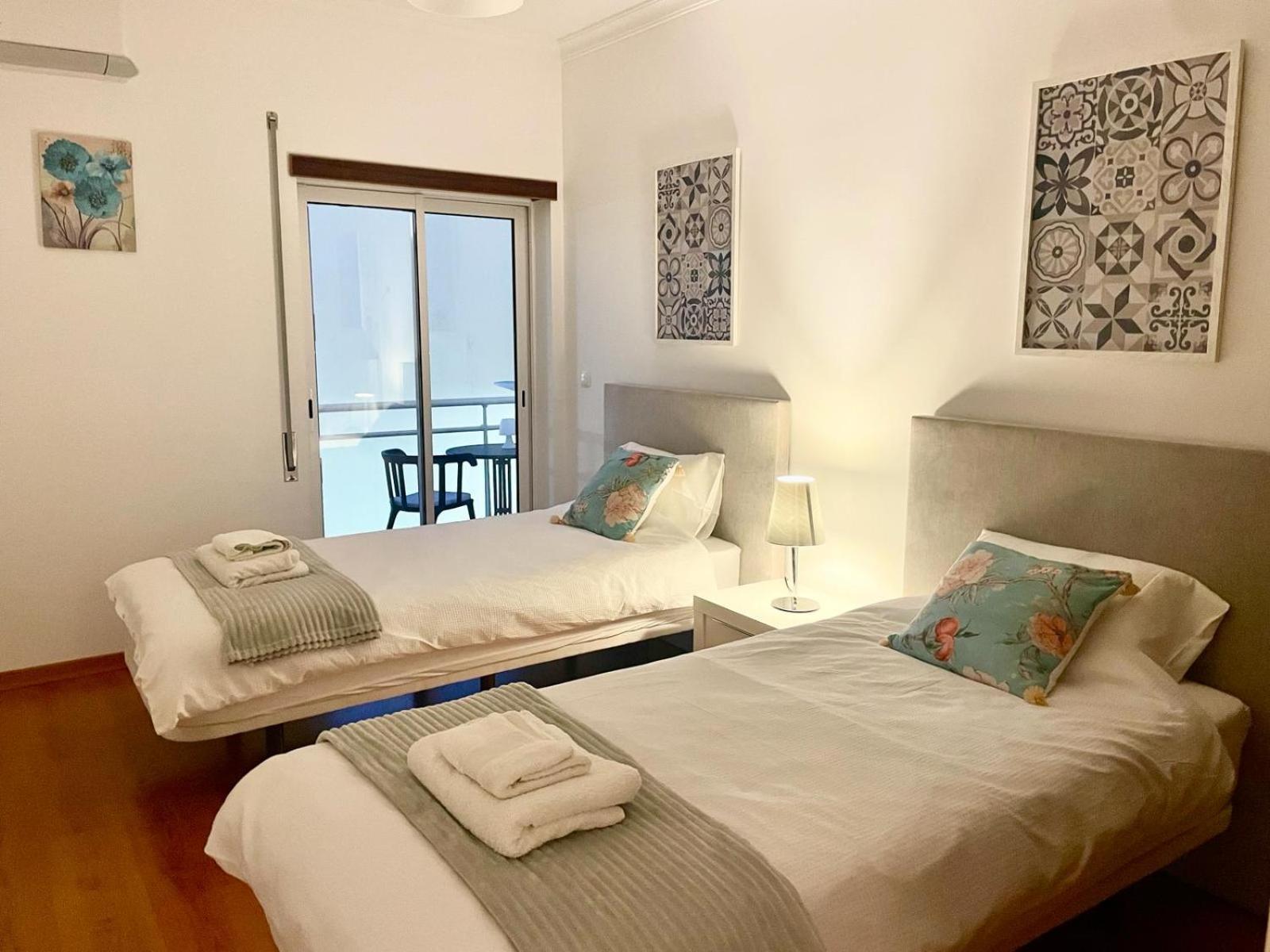 Paradise Found - Stunning 3 Bedroom Apartment In Vila Real De Santo Antonio Luaran gambar